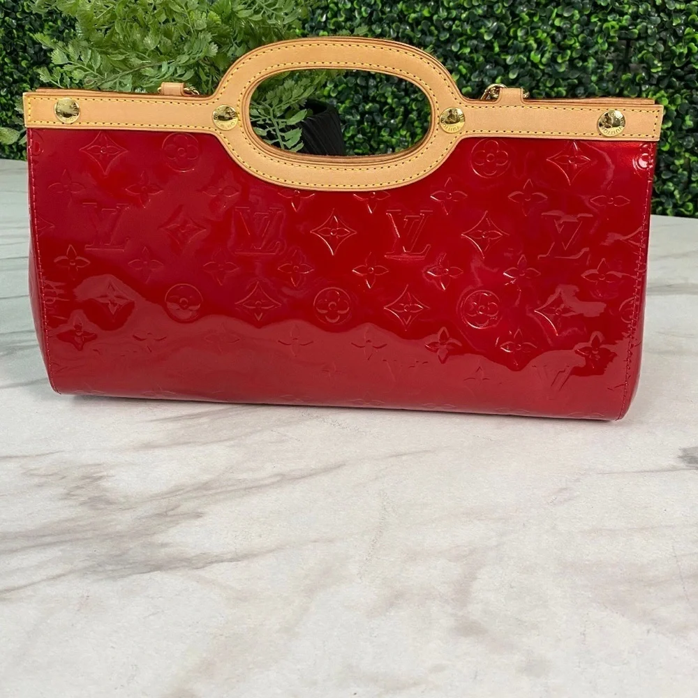 Louis Vuitton Monogram Red Roxbury Drive Vernis Handbag with Dustbag and Box! - Picture 2 of 12